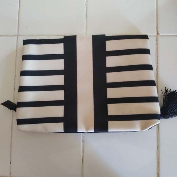 Summer & Rose black and white clutch - Picture 5 of 5